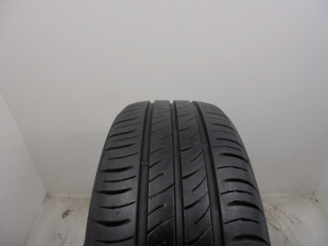 Kumho ES01 guma
